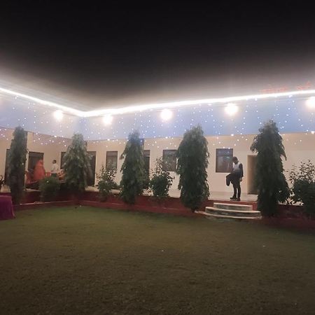 Prem Garden & Resort Mathura Exterior foto